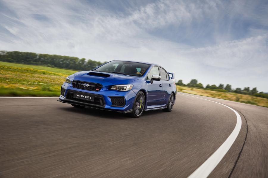  Subaru WRX STI 2017 года  (WW) (фото 16 из 40)